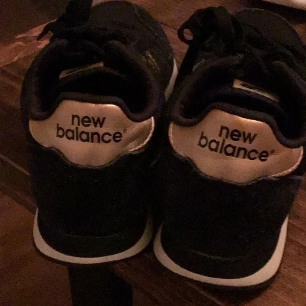 New Balance Black Sneakers - Picture 3 of 8